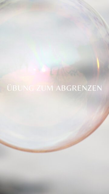 ÜBUNG ZUM ABGRENZEN 🫧
Abgrenzen ist keine Ablehnung – sondern Selbstfürsorge. Jedes „Nein“ zu anderen ist auch ein „Ja“ zu dir. 
Manchmal übernehmen wir womöglich auch gewisse Erwartungen, Druck oder Stress von anderen. 
Prüfe mal was wirklich zu dir gehört. 
Mach dir bewusst: Du darfst deinen Raum schützen, ohne dich schuldig zu fühlen.
Wie leicht oder schwer fällt dir das? ✨
#pschology #psychologie #achtsamkeit #mindful #grenzen #boundaries #grenzensetzen #coaching #mentalhealth #ubung #tool #safe #safespace #innerpeace #beratung #praxis #offenburg