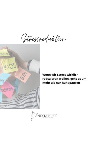 Stress entsteht nicht nur durch äußere Anforderungen – sondern oft auch durch eigene Antreiber, übergangene Bedürfnisse und fehlende Grenzen.

Deshalb reicht es nicht, „nur“ zu entspannen.

Es braucht viel mehr: 

🌀 Regulation – um aus dem Funktionsmodus auszusteigen und das Nervensystem zu beruhigen.

💬 Erkenntnis – über die eigenen Stressdynamiken, Muster und Antreiber.

❤️ Selbstkontakt – um Bedürfnisse zu spüren und ernst zu nehmen.

🚧 Grenzen – die schützen, Raum schaffen und Orientierung geben.

🌱 Ausrichtung – was ist dir wirklich wichtig? Wie möchtest du leben & arbeiten?

In meinem digitalen Mini Workbook „Aus dem Stress - ins Jetzt“ findest du verschiedene Übungen und Tools die dich unterstützen. Jetzt kostenfrei herunterladen (Linl der Bio). 

#psychology #psychologie #mentalhealth #coaching #stress #stressreliever #workbook #freebie #regulation #slowdown #boundaries #grenzen #nervous #stressabbau #bgm #firmen