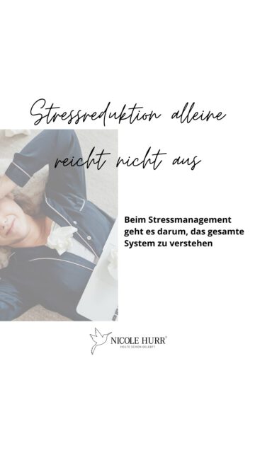 I RUN AND RUN AND RUN … 😵‍💫

Kommt dir bekannt vor? Dann sei gesagt: Stressreduktion alleine reicht nicht aus.

Denn beim Stressmanagement geht es nicht nur darum, weniger Stress zu haben – sondern darum, das gesamte System zu verstehen, das ihn immer wieder erzeugt und aufrechterhält. Die inneren Strukturen, Muster und Dynamiken.

Und genauso wichtig: es geht darum, all das auch zu fühlen.

Zu spüren, wo dein Körper eng wird, wo du übergehst, wo du festhältst – und wo dein System eigentlich nach Entlastung, Klarheit oder Grenzen ruft.

Hier kannst du bewusst ansetzen. 

#psychology #boundaries #stress #nowayout #running #system #shutdown #stressreliever #stressreduction #stressrelief #overwhelmed #anxiety