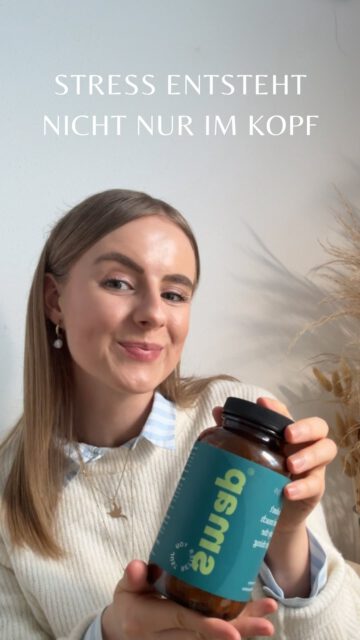 WERBUNG | BLACK WEEK DEALS @everydays_besserleben 
 
Stress entsteht nicht nur im Kopf – er trifft auch einen Körper, der gut versorgt sein will.
 
Und genau da beginnen wir oft nicht: bei den Basics.
 
Schlaf. Bewegung. Proteine. Nährstoffe.
 
All das beeinflusst, wie resilient dein Nervensystem wirklich reagieren kann.
 
Ich merke in meiner Arbeit immer wieder:
 
Wenn dein Körper bekommt, was er braucht, wirst du emotional stabiler und klarer. 
 
Dabei unterstützen kann auch smap von everydays – kleine Presslinge, die aus fermentiertem Gemüse hergestellt werden und wichtige Aminosäuren enthalten. Perfekt für deinen Alltag. 
 
✨ Black Week Aktion: 24.11-01.12.2025 
 
Jetzt ist die beste Gelegenheit, die Produkte kennenzulernen.
 
Teste meine Favoriten wie smap oder daily biotic und überzeuge dich selbst.
 
👉 Spare bis zu -50% auf alles + 10% extra mit meinem Code: nicole_everydays10
 
 
Jetzt ausprobieren und gut versorgen. 

#health #protein #stressrelief #stress #blackweek